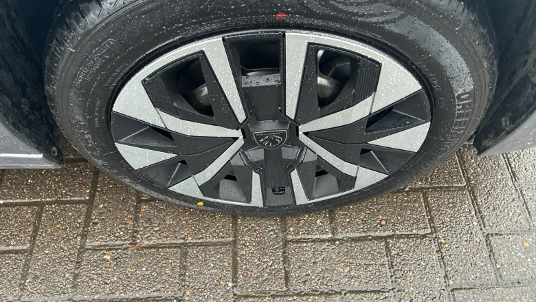 Peugeot 208 1.2 PureTech 100 Style 5dr Petrol Hatchback